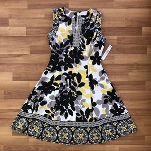 NWT Maggy London floral printed dress